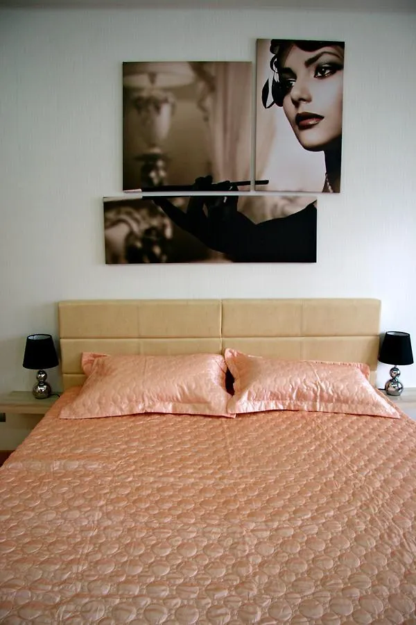 Luxury Apartment In The Heart Of The Capital Kiev